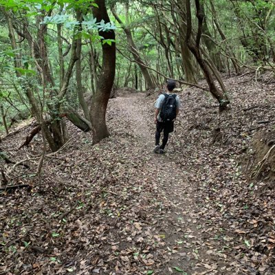 妻とワンコとキャンプ勉強中です。時々山歩きもします。テントサウナ・渓流下り・ワカサギ釣りが近い目標。いつかキャンプ場と古本屋やりたいです。molly🐶https://t.co/SN29xTUE5r）