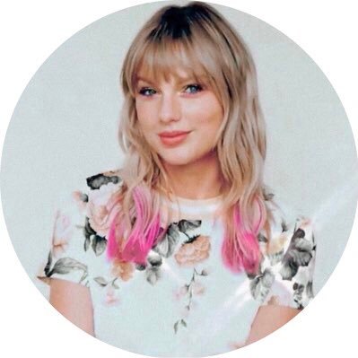 → ʏᴏᴜ ᴀʀᴇ ᴡʜᴀᴛ ʏᴏᴜ ʟᴏᴠᴇ ♡ tay waved & held a heart up at me 8/22/19 ♡ 15 years old || gilette stadium