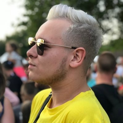 Hxdes__'s profile picture. Capricorn ♑️ / 23yo ✨You can pretend it's meant to be But you can't stay away from me✨