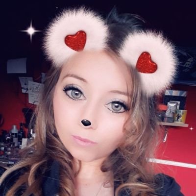 BeckyVere's profile picture. life is too short to be anything but happy x