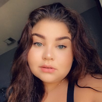Melanie29653665's profile picture. 2 time cancer survivor 🇨🇴/🇩🇴