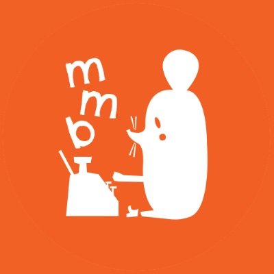 Mamamakesbooks Profile Picture