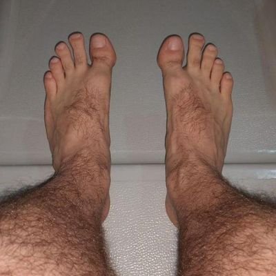 Macho que curte um pé de macho 👣
#pesdemacho#menfeet#gayfeet