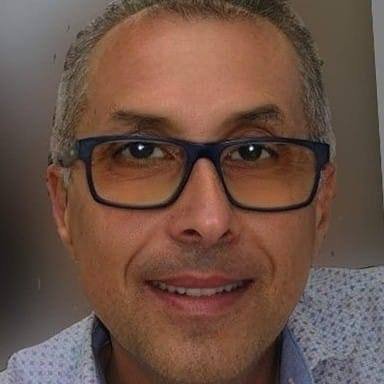 RossanoRossi1's profile picture. Consulenza Strategica | Marketing | Formazione
Nel tempo libero leggo e tweetto ... anche cose simpatiche