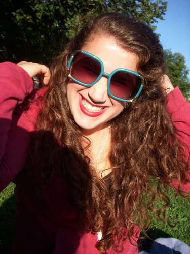 BFA Acting major @emersoncollege. Social media for @israelistage http://t.co/oCtqTVNly1