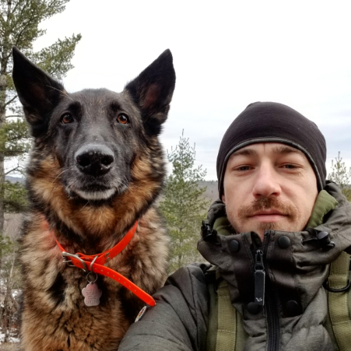 Full time youtuber 1.2m  https://t.co/sE46ZmnUIt
 Camping, Canoe Tripping, My dog, Tripper