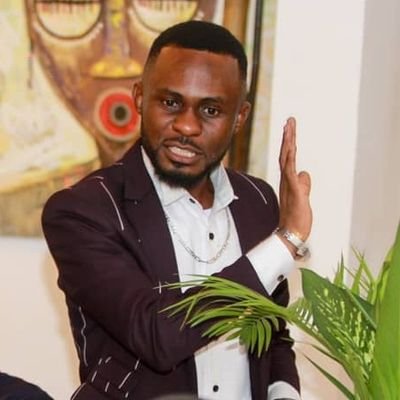 Comms Manager at @ICRC. Poetry enthusiast. Music lover. Read my poems👉🏽 https://t.co/7uD6MLwspu
