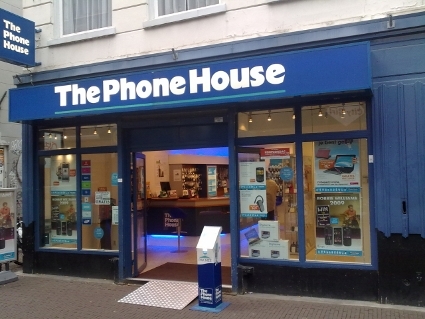 TPHDordrecht's profile picture. De Smartphone Specialist. UPC dealer. We helpen je graag, met de hartelijke service. Ons adres: Voorstraat 317 in Dordrecht. Tel: 078-6145791.