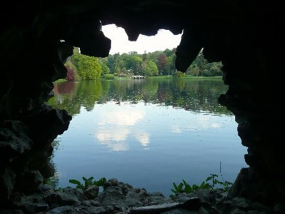 Visit Stourhead guide for everything Stourton and Stourhead