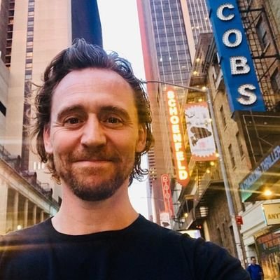 cumbermenzies's profile picture. that little one who loves harry potter, supernatural, sherlock, outlander, Benedict, Tobias, Sam, Cait & Eva Green. samcait shipper ♥
😘 Fan account 😎