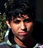 Adolescente estranho e fora do padrão!