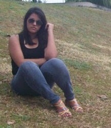 Sou o que sinto. Sou também o que ouço, o que escolho. Sou o que mais amo. Mas às vezes sou as coisas pelas quais reclamo.