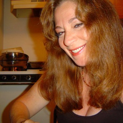 Jeanett51930104's profile picture. I make beaded jewelry - I'm down to earth - I love Rock & Roll!