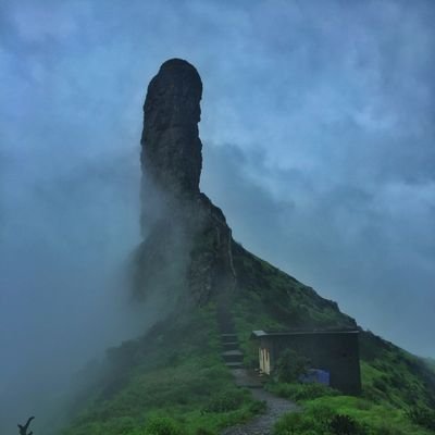 thethinktwicer's profile picture. Indian 🇮🇳
travel blogger
love to travel
click the moment!!