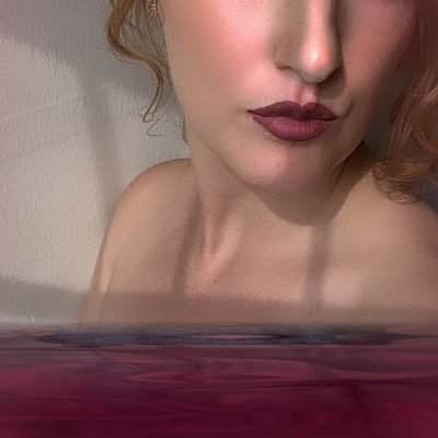 creature of appetites • curator of experiences • professional paramour • deviantly bookish • film nerd • artist • she/her • 18+ milavoxx@protonmail.com