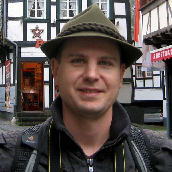 Researcher @uniGoettingen. Super-resolution microscopy, SMLM, DNA-PAINT, Multiplexing, FLIM. https://t.co/jdJvkKnnUT
