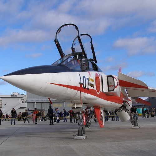 岐阜県各務原市で生まれ育った飛行機好き。最近はカメラ＆写真に興味あり・・・で7D&60D片手に飛行機など撮ってます。いつか自分が創った飛行機が空を飛ぶといいなぁ～。