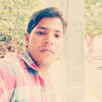 😀😀कुछ लिखने का शौक कुछ पढ़ने का शौक🌺 🌺खींच लाया मुझे यहाँ बदलती दुनियां का ख़ौफ़
😄😄🌺
ना फॉलोअर की चिंता ना फोलोबैक की,
जो पसंद उसी से दोस्ती, फालतू गिरी से