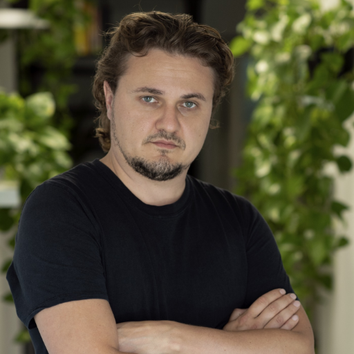 vladbodi's profile picture. Designing data tools at @metabeta_data.