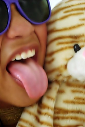 Corinthiana Roxaa, :D 15 anoos, qee amaa novas amzds  ! See falaar comigoo, respondoo ! Mee adc noo orkuut see quiseer ! Beijooo *-* Num tenho nada pra falar !