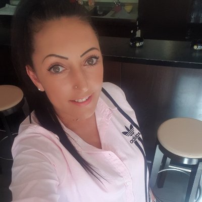 je suis une femme simple je suis nouvelle ici