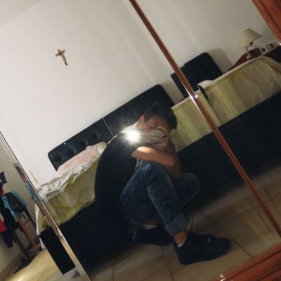 •Artista
•I ♥️ Music
• 30/07/2006
•Techno Music
•DJ end: producer
•Name of art: Alexander
•My Channel 👇🏻👇🏻👇🏻