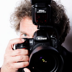HansLebbe's profile picture. Fotograaf met passie. Ik maak zakelijke portretten, werk voor uitgevers, bedrijfsleven en overheid. Creatief en ervaren.