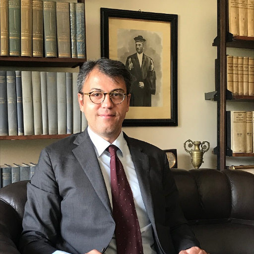 FunariStudio's profile picture. Studio legale fondato dall'Avv. Antonio Funari e gestito con l'Avv. Luigi Funari. Settori: Lavoro Amministrativo Civile.
Tel 0686325000  studio@studiofunari.it