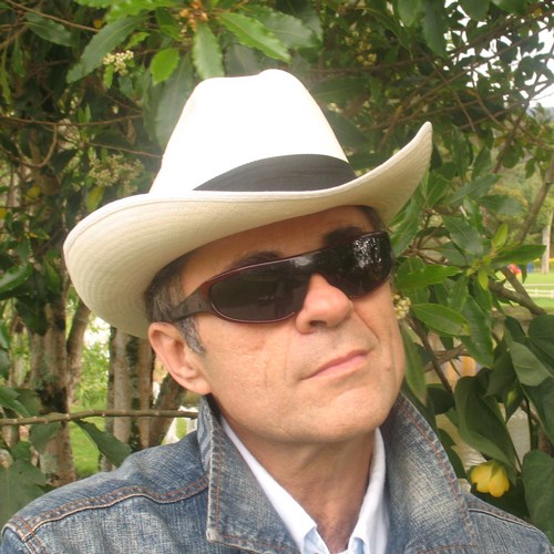 Golf´s Panama Hats. International styles for golf players. Handmade in Toquilla Palm. Natural colors. 
http://t.co/IGzKcu7OMA 
info@panamahats1.net
