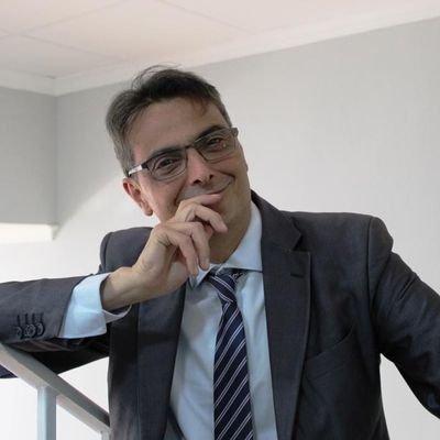 Construim ponts, obrim camins. Consultor associat Alhora Solucions