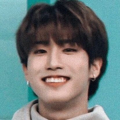 hanjisunghanjisunghanjisung terus sampe seterus nya bucin han jisung