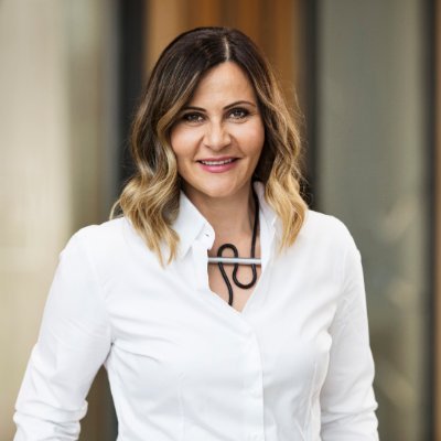 EMEIA #WomenFastForward Leader
#WinningWomen
Not settling is where I settle!