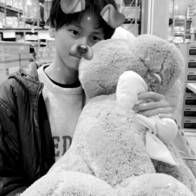 KaZhip213's profile picture. 23歳