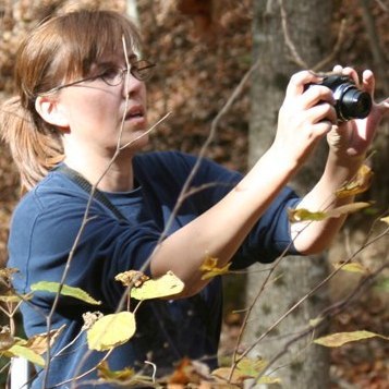 Neonjade's profile picture. Wanderer when allowed. Slave to the grind when not.