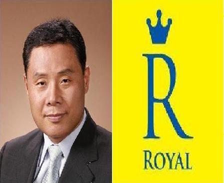 'Royal service in Real-estate with Responsibility'의 개념의 로고 : 모든 이에게 희망(파랑)과 번영(노랑)을 나누어 주도록 최선을 다할 것
