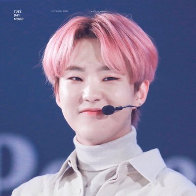 minghaomfg's profile picture. she/her