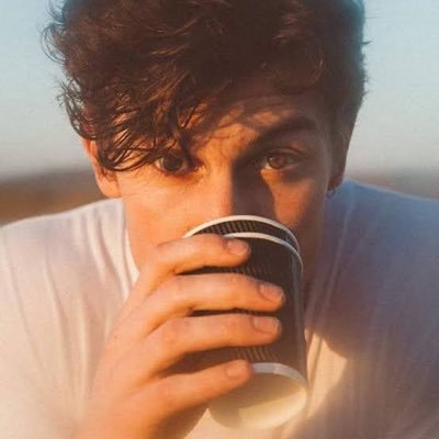 shawnaer0's profile picture. Te regalo este follow pero por favor ayúdame a cumplirle el sueño a mi amigo, solo dale me gusta al tweet que está abajo. Te lo agradezco de corazón