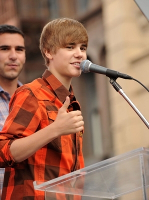 HeartOfTeenage's profile picture. Living a dream of teens, the dream of all teenagers