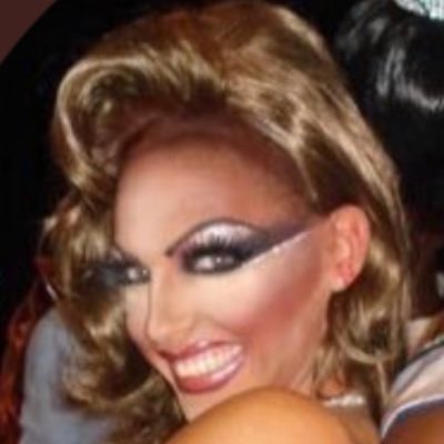 itsSTANGELA's profile picture. Sugar sassy. A deep-fried 💖of gold. 'Cause I work my way, pay my dues...