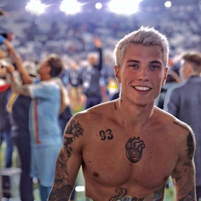 RpdmJosh's profile picture. Dᴏɴɴᴇ-ᴍᴏɪ ᴛᴏɴ ᴄœᴜʀ ǫᴜᴇ ᴊ'ᴇ́ᴄʀᴀsᴇ ᴍᴏɴ ᴍᴇ́ɢᴏᴛ