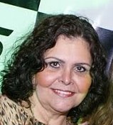 Cantora de MPB, apaixonada pela profissão, feliz, grata, mãe de dois filhos lindos, avó, enfim, abençoada por Deus....