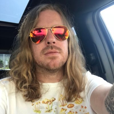 Musician - Lead Guitarist/Singer/Songwriter 🛸Past Lives: The Atomic Bitchwax (TeePee Rec), Core (Atlantic Rec)