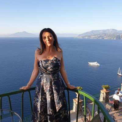 helenhinchliff5's profile picture. 