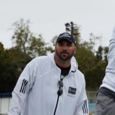 Offensive Coordinator at El Camino College and Private QB Cat Herder. #BB4L Views are my own, come what may.