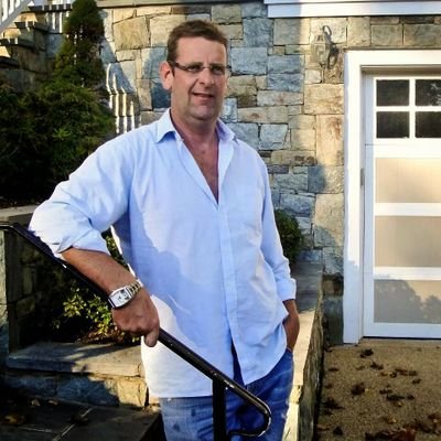We specialize in 2nd story additions and renovations from Cronulla to Manly. I am a licensed builder and can also project manage jobs. help owner with budget.