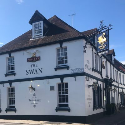 A great place to enjoy a good pint and delicious food in Arundel, West Sussex. Also home to 14 boutique rooms, perfect for extending your stay in Arundel!