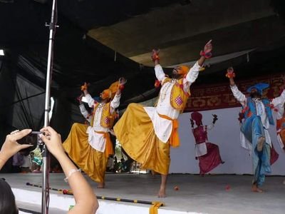 Bhangra Heritage Dance Academy based on former Bhangra team members of Lyallpur Khalsa College Jalandhar