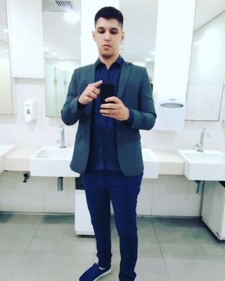 thiagothoz's profile picture. Senior Software Engineer