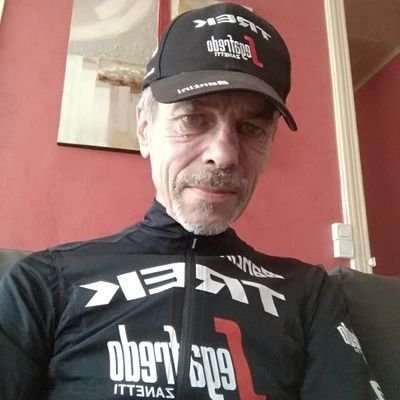 JegouLuc's profile picture. Ex néopro, Cadre technique national FFC (route, cyclo-cross, piste), Responsable école de cyclisme,  séparé, et...Papa comblé !