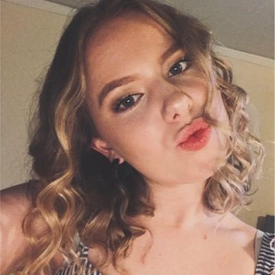eastsideswift's profile picture. 24 | london | nothing safe is worth the drive💫